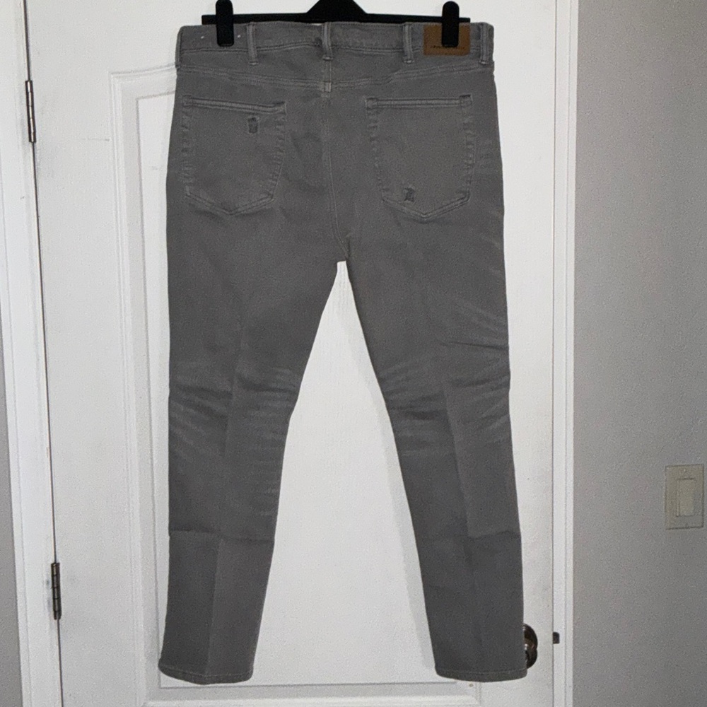 American Eagle Outfitters Light Gray Distressed Men's Skinny Jeans